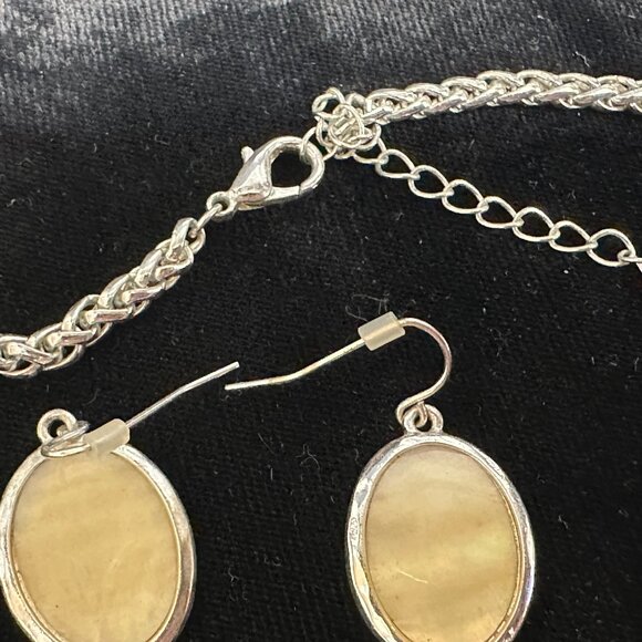 Faux Mother of Pearl Statement Necklace & Earrings Set - Picture 3 of 4